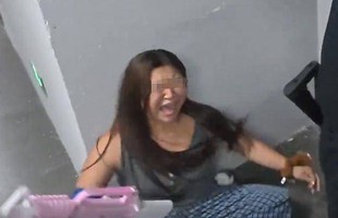 Chơi game thua, cô gái lao vào tương tác đối thủ, vừa đánh vừa "ăn vạ" khiến người xem "cạn lời"