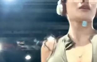 Gặp sự cố khi đang tập, nữ gymer hào hứng quay clip đăng lên mạng xã hội