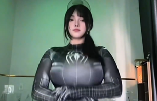 Pi Tiên "comeback", nhảy mạnh đến mức khiến người xem hốt hoảng