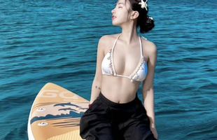 Fan cứng soi loạt hình ảnh nóng bỏng của "vợ quốc dân" Tiểu Hý, nghi ngờ gái xinh "co giãn" vòng 1