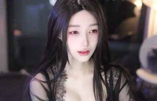 Nữ streamer nhảy gợi cảm trên live, fan lập tức dè bỉu, coi thường ra mặt vì động tác quá... chuyên nghiệp