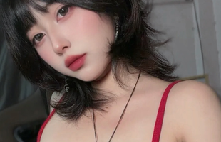 Đầu năm mới, nữ trọng tài gợi cảm nhất Esports Việt khiến cộng đồng "không thể rời mắt"