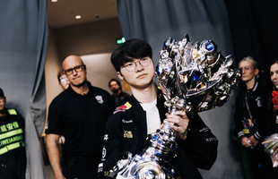 Từng giành vô số danh hiệu nhưng hóa ra Faker cũng vô cùng "tâm linh" khi thi đấu