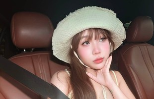 Cô giáo dạy bơi bất ngờ viral vì quá xinh đẹp, khiến CĐM "đua nhau" xếp hàng xin học