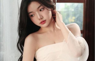 TikToker tuổi Ngọ 22 tuổi tự sắm xế hộp, nhan sắc "búp bê" nhưng học vấn mới gây choáng