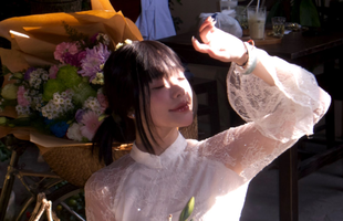 MC Yoonsul tung bộ ảnh áo dài mới, fan thích thú, rộn ràng chào đón không khí Tết gần kề