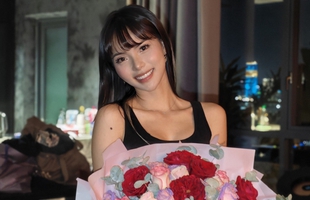 Trổ tài boxing, hot girl khiến người xem "hết hồn" với sức mạnh phi lý