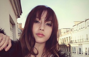 Showbiz có duy nhất 1 mỹ nhân diễn dở đến mức bị bạn diễn cạch mặt, quản lý mắng giữa đường cũng không dám cãi