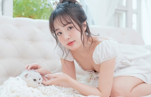 Hot girl chạm ngưỡng 30 vẫn khiến fan "lạc lối" vì vẻ ngoài "em chưa 18"