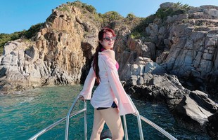 "Bỏng mắt" với vóc dáng U40 đỉnh cao của ca sĩ Diệp Lâm Anh