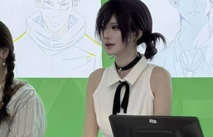 Nữ nhân viên cosplay Reze (Chainsaw Man) quá giống bản gốc, fan đòi mua sạch shop chỉ để được "quẹt thẻ"
