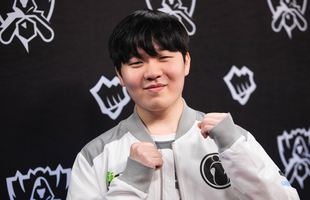 Nữ MC Hilda bất ngờ bị người yêu mới của cựu vương CKTG "phản damage"