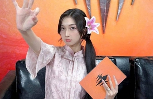 Không thể rời mắt khỏi nhan sắc ấn tượng của nữ MC tân binh đang "làm mưa làm gió" làng game Việt