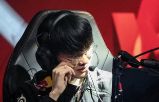 Faker khiến đồng đội lẫn fan hoang mang
