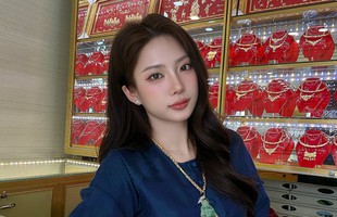 Cô chủ tiệm vàng "gây sốt" với nhan sắc đỉnh cao, chẳng thua kém gì bất cứ hot girl đình đám nào ở thời điểm hiện tại
