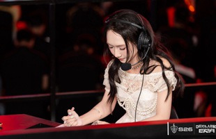 Cận cảnh nhan sắc nữ MC Esports làm việc 18 tiếng/ngày