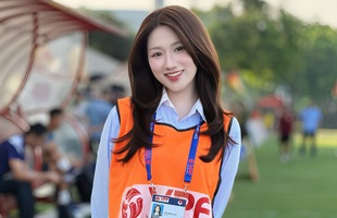 Rời sân khấu giải đấu, MC thể thao Linh Nắng gây bão mạng khi khoe trọn đường cong gợi cảm