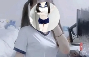Streamer bị nền tảng quét gậy vì "hình ảnh gợi cảm", nỗi lòng không dám kêu oan