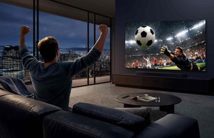 Không khí bóng đá sôi động hơn với sự đồng hành của trợ lý AI trên TV Samsung
