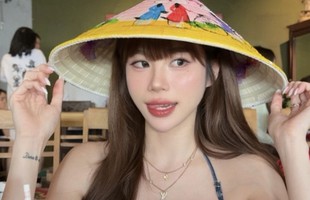 Thà nhẹ chiếc ảnh uống cà phê tại Đà Nẵng, nữ du khách thu hút ánh nhìn