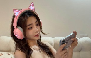 Quảng cáo tai nghe nhưng "lỡ" xinh đẹp quá mức, nữ game thủ khiến CĐM không khỏi xao xuyến