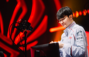 Faker để ngỏ tương lai