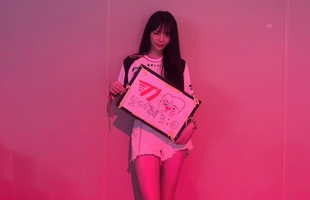 Đi cổ vũ T1, fangirl bất ngờ "viral" vì quá xinh đẹp