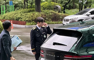 Faker bất ngờ "đổi nghề" khiến cộng đồng ngỡ ngàng