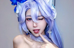 Cosplay bộ ảnh "tím lịm", nữ coser "triệu view" chứng minh sự quyến rũ mỗi lần biến hình
