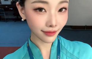 Nữ tiếp viên người Hàn trong tổ bay Việt sở hữu nhan sắc rạng rỡ, đang được chú ý là ai?