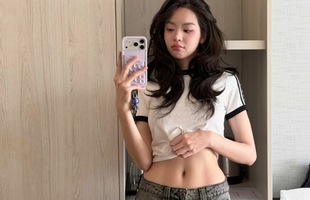 Hotgirl khoe "eo con kiến", phát "tín hiệu" rèn luyện thể thao