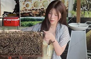 Khoác khăn rằn đi xuồng ba lá, "hot girl pizza" lại gây bão, sắc vóc nóng bỏng