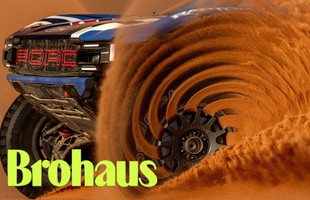 Tinh thần Dakar Rally: Chiếc xe đẹp nhất là chiếc xe lấm lem bùn đất