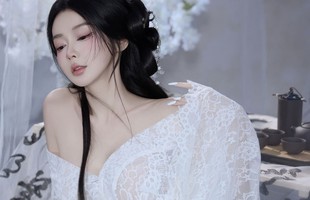 "Hot girl ảnh thẻ" trổ tài cosplay cực mướt, biến hóa thần thái đốn tim cộng đồng mạng