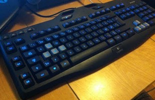 Logitech G105 - Bàn phím chơi game cũ mà chất cho game thủ Việt