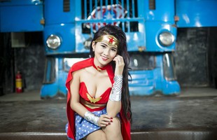 Cùng ngắm hot girl Việt trong cosplay Wonder Woman