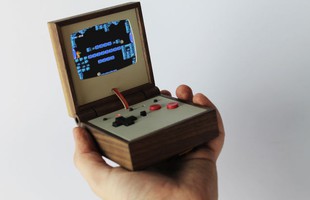 Ấn tượng những máy chơi game "thủ công mỹ nghệ" tuyệt đẹp
