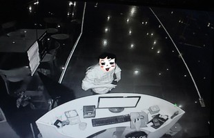 Hài hước chủ quán net vạch mặt kẻ trộm, bắt trả lại đồ ăn cắp