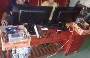 Ông chủ hàng net khoe dàn case "mỳ Hảo Hảo" cực độc đáo