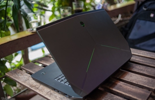 Trên tay cỗ laptop chơi game Alienware 15 màn hình 4K