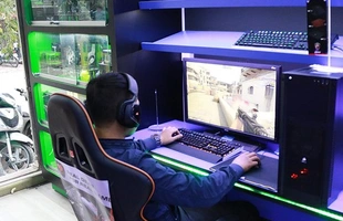 Đến thăm shop đồ chơi game tại Hà Nội cho khách... dùng thử chán thì thôi