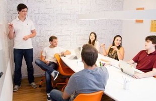 Chơi game và đổi đời: Kinh ngạc hành trình thành triệu phú của hai thiếu niên Brazil