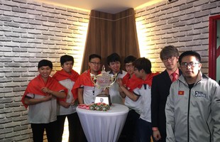 Chơi hay không tưởng, Saigon Jokers hủy diệt người Thái để bước lên đỉnh LMHT Đông Nam Á