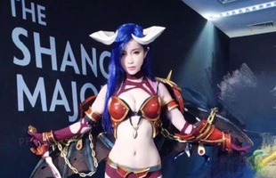 Mãn nhãn với cosplay DOTA 2 tại giải đấu Shanghai Major