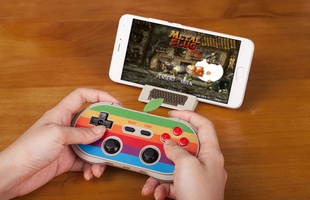 Tay cầm chơi game tuyệt đẹp "mượn" ý tưởng máy tính Apple 30 năm về trước