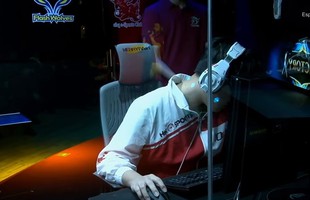 Còn 1 hit nữa là thắng, đội tuyển Liên Minh Huyền Thoại bị Mega Creeps làm cho "thua nhục"