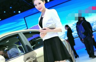 Nữ streamer thu hút được nhiều người xem bằng chiêu trò "có 1 không 2"