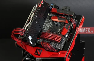 Cận cảnh bộ máy tính phong cách DOTA 2 "lộ thiên" tại Việt Nam