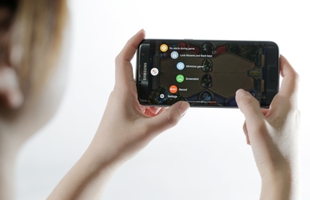 Chơi game trên Galaxy S7, game thủ hết lo "đang hay thì đứt dây đàn"