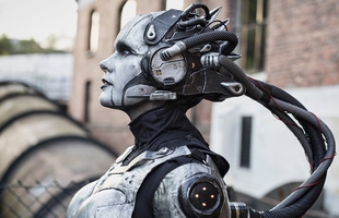 Google đang dồn sức phát triển máy tính chơi StarCraft II đánh bại loài người